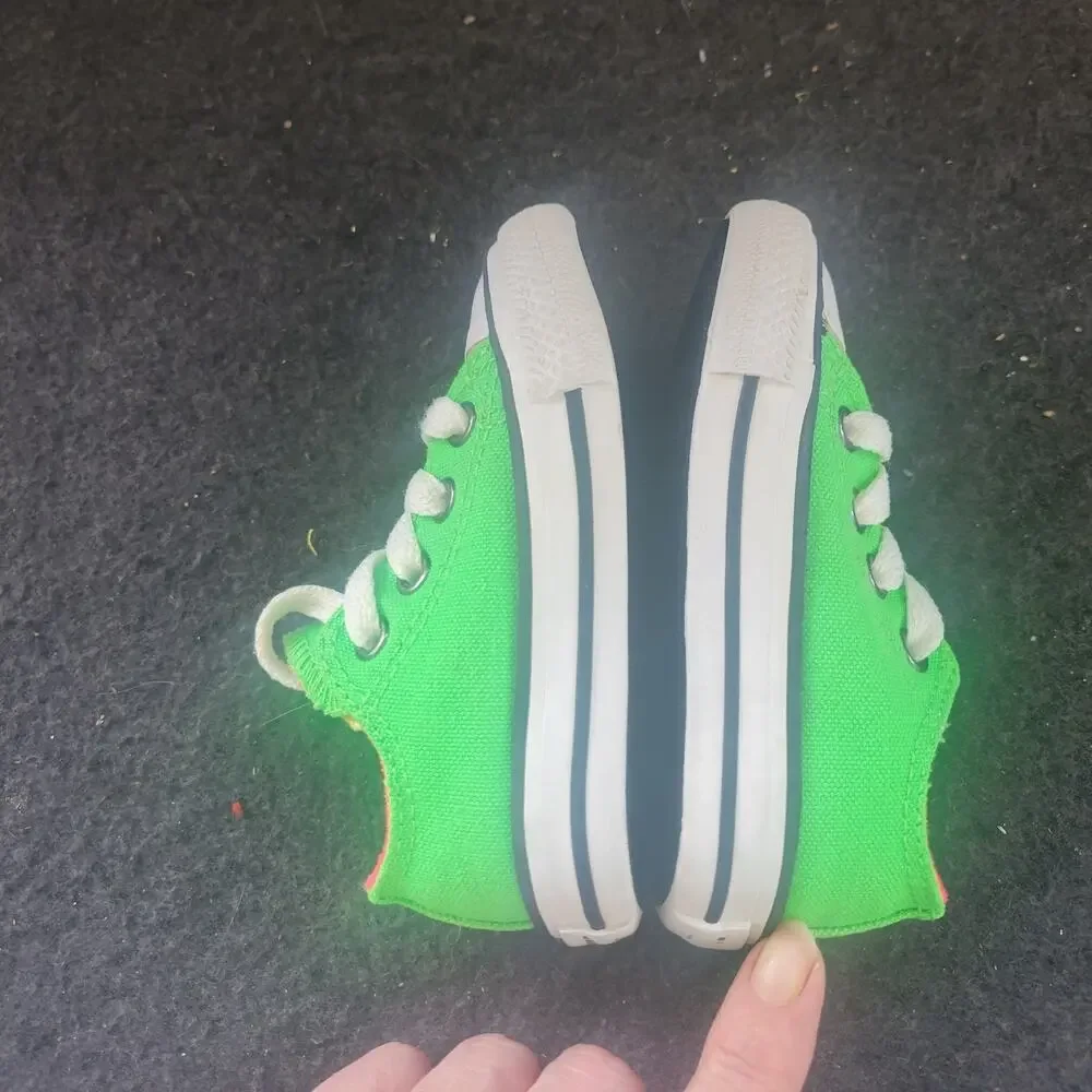 Converse All Star‎ junior  Chuck Size  4 Sneakers green Canvas Low Top Shoes